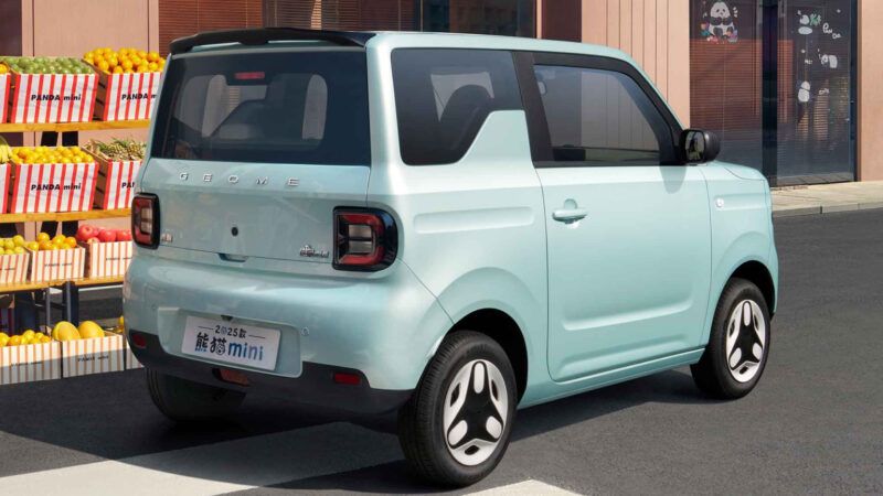 5萬級微型電動車市場再添新軍 吉利熊貓Mini升級版續航突破200公里