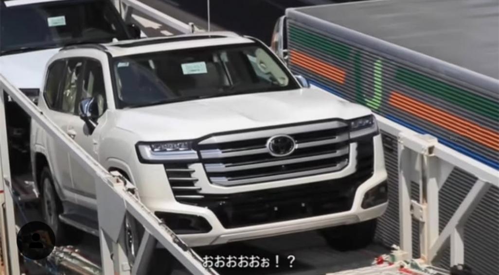 新款豐田蘭德酷路澤無偽實車曝光,前臉細(xì)節(jié)調(diào)整