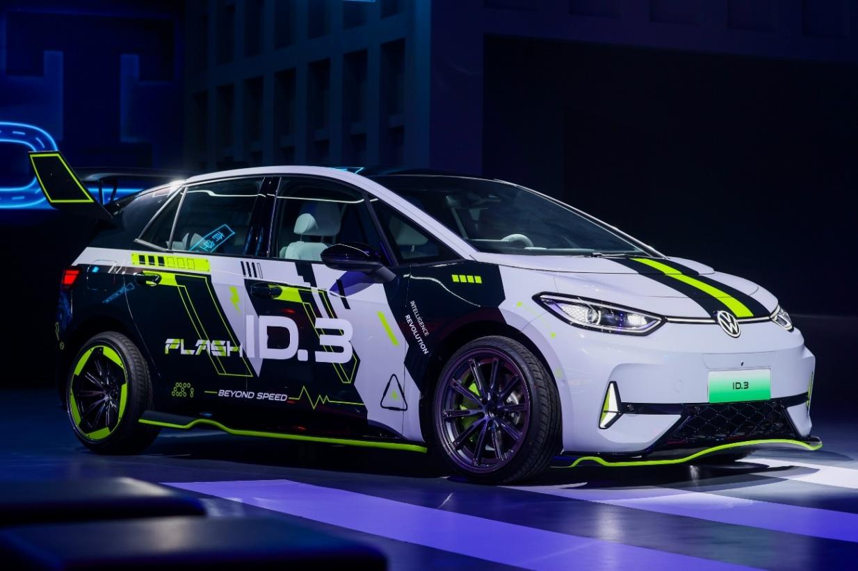 ID.3 GTX套件款重磅上市 上汽大眾2025 ID.Festival與用戶玩在一起